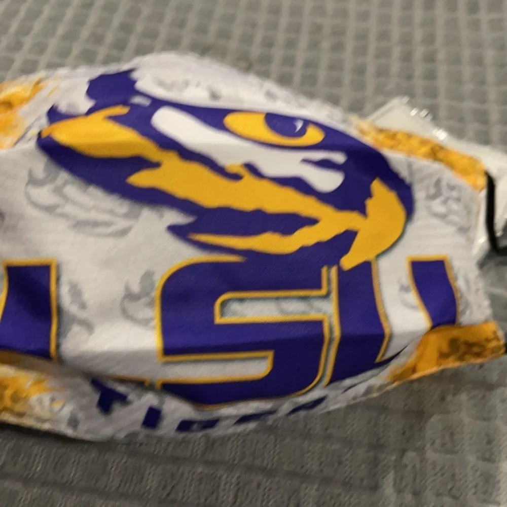 6/$20 New LSU tigers face mask